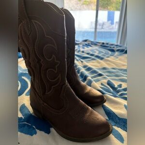 Size one children cowboy boots